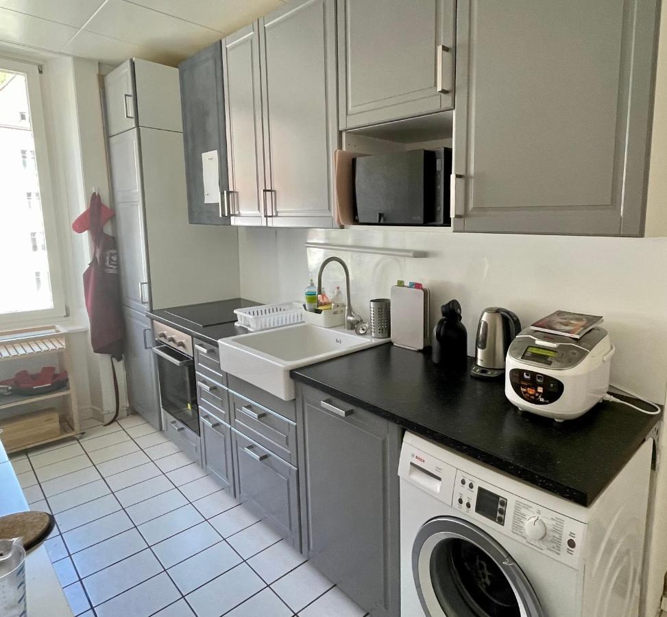 Le Locle : Bel Appartement Chaleureux 外观 照片