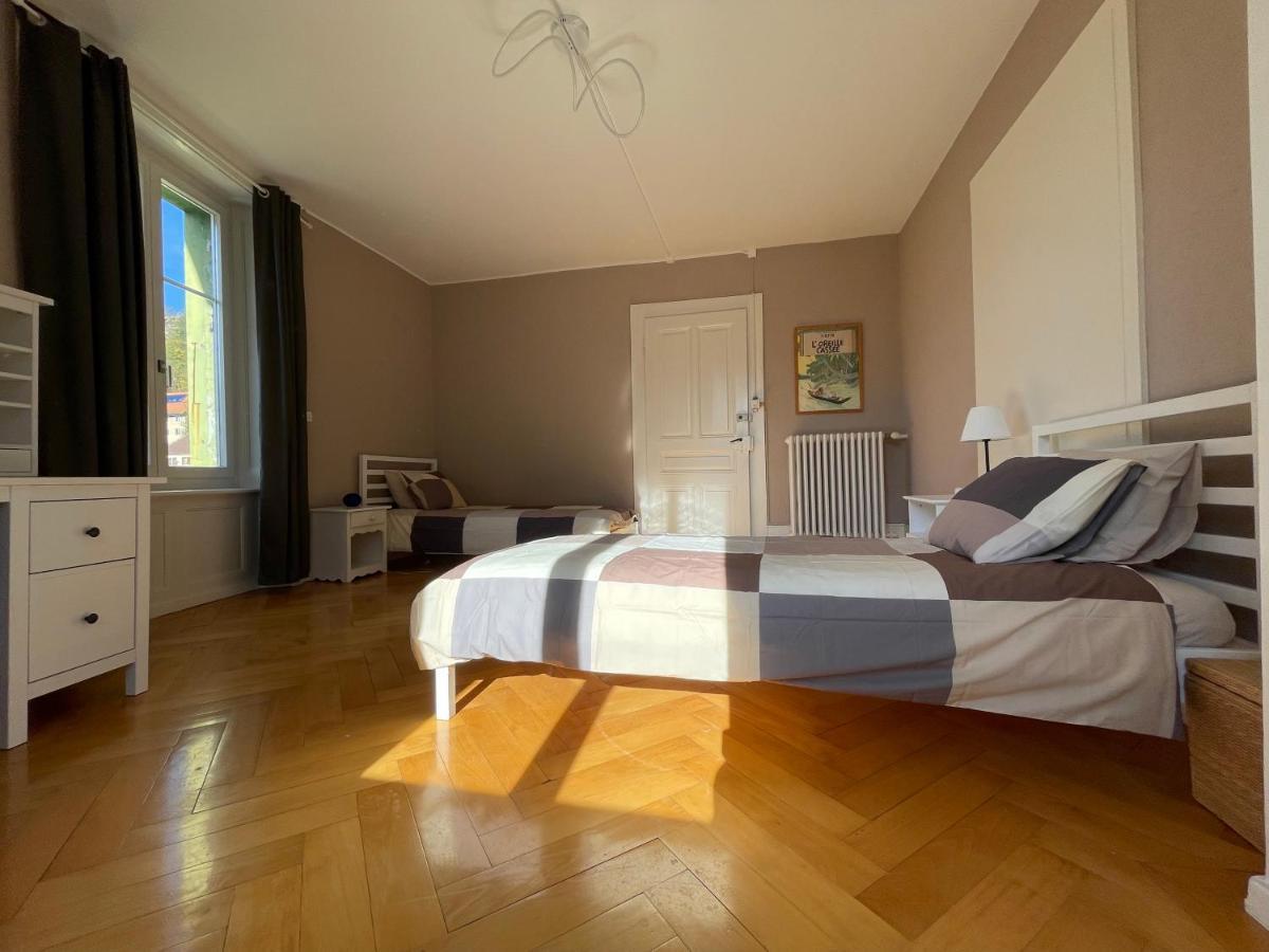 Le Locle : Bel Appartement Chaleureux 外观 照片
